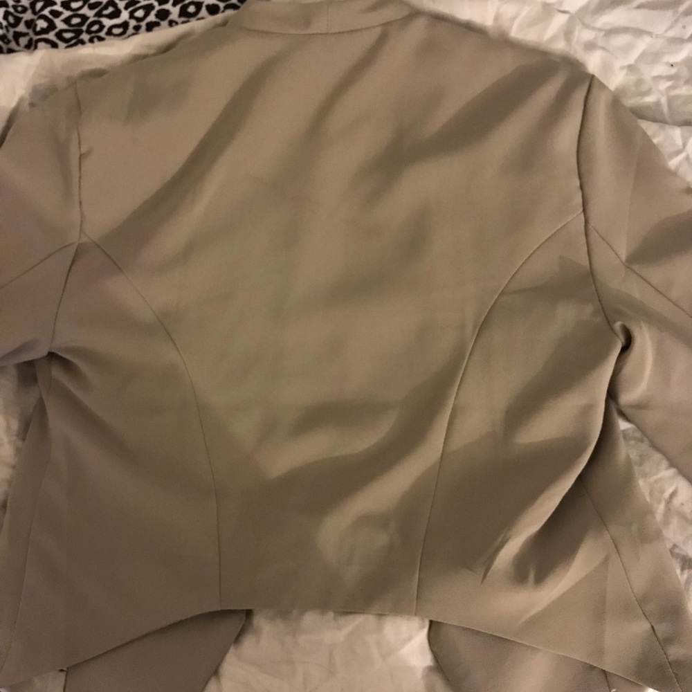 jacket - Picture 3 of 5